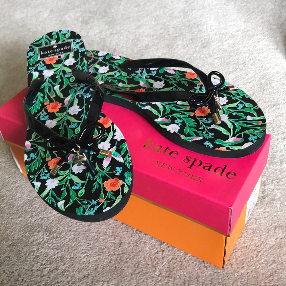 Kate Spade flip flop size 10 black